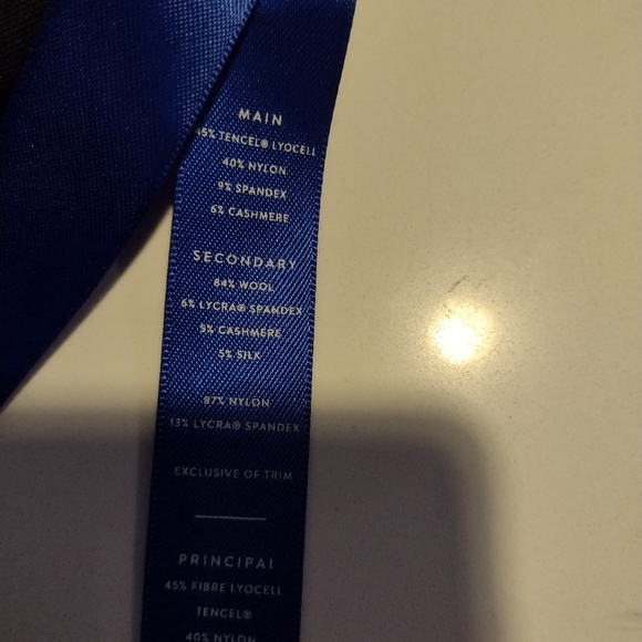 Kit and Ace Pursuit Stretch Blazer Size 4 - Picture 7 of 7